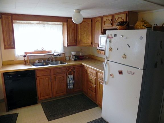 4th image of 899 Garfield Ave