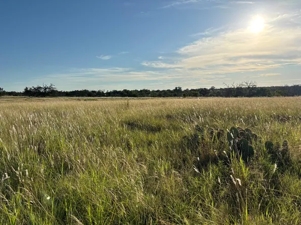 183 Lipan Loop, Harper, TX 78631