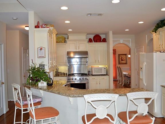 5th image of 2323 Danielle Blvd