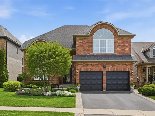 156 Valmont St, Hamilton, ON L9G 4Z9