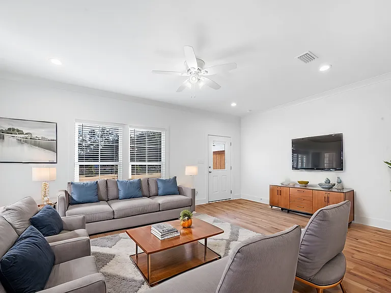 9516 Firefly Ct — Photo 12