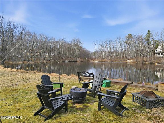 3rd image of 119 Ridgeway Dr