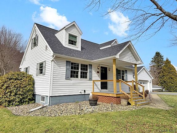 3rd image of 136 Twin Lakes Rd