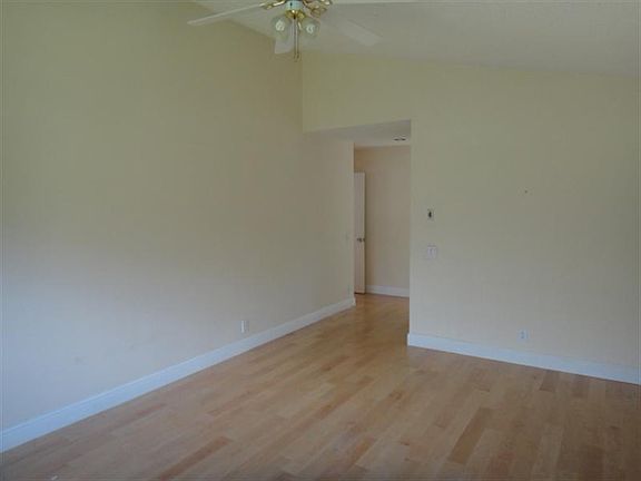 4th image of 1301 Harbour Side Dr
