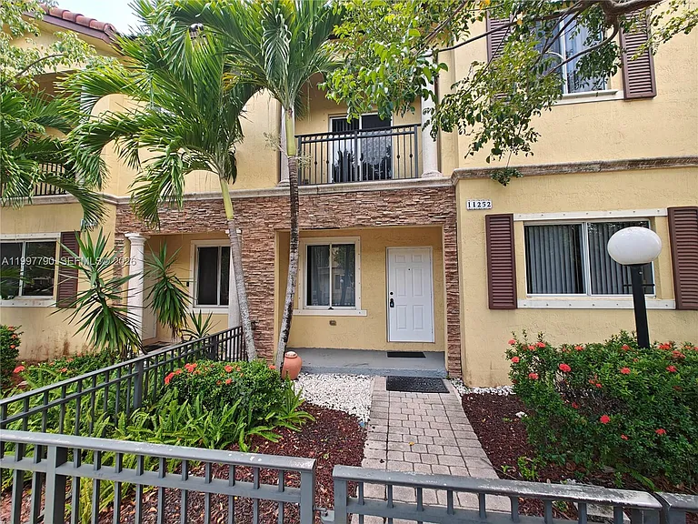 11252 SW 230th Ter #11252 — Photo 1