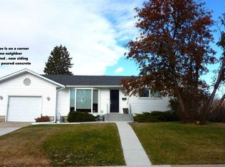 3828 S Eastwood Cres, Red Deer, AB T4N 2W1