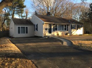 20 Knollwood Rd, Milford, CT 06460
