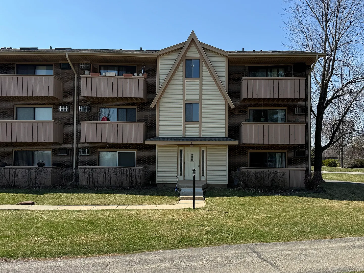1 Cedar Ct APT 4 photo 1