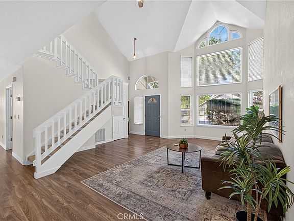5th image of 2761 Lexington Ave