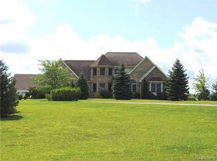 1083 Deer Valley Dr, Manchester, MI 48158