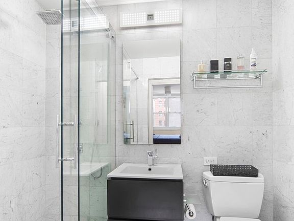 5th image of 61 7th Ave #5T