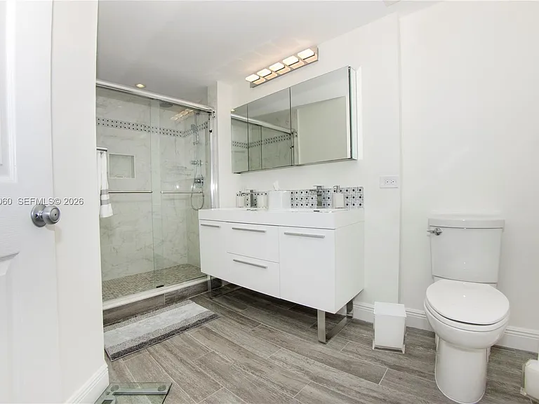 17150 N Bay Rd #2408 — Photo 13