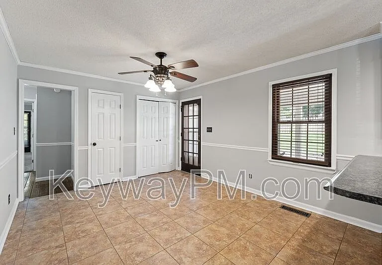 255 Silver Maple Rd — Photo 11