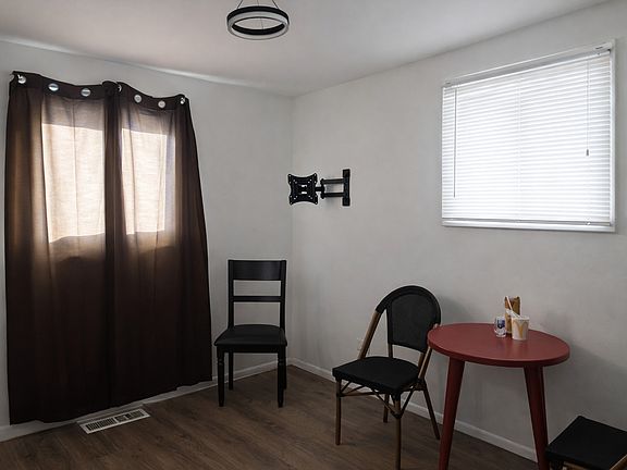 4th image of 1020 Park Ave