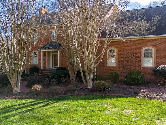 2nd image of 2613 Colecreek Ln