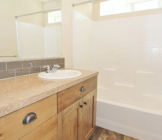 4044 Queen Anne Dr — Photo 18