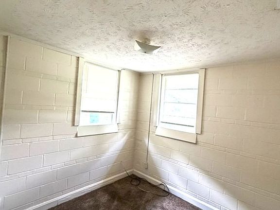 3rd image of 838 32nd Ave #A & B