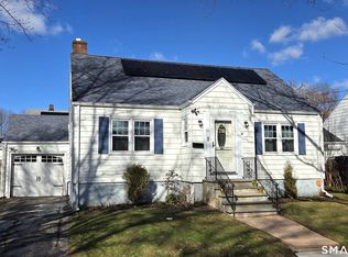 39 Winfield Dr, Stratford, CT 06615