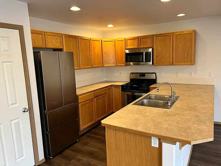 10104 Montana Rd #B — Photo 6