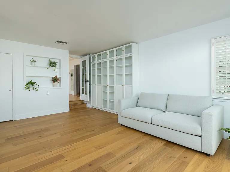 Family Room/Den/Guest Room