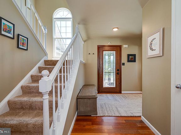 3rd image of 4300 Glenside Dr