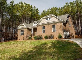 560 Stillwater Rd, Troutman, NC 28166