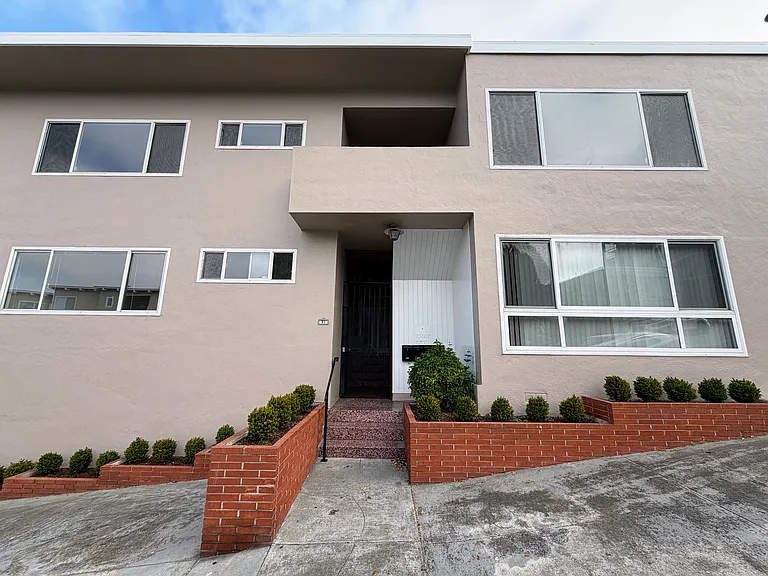 41 Terra Vista Ave #4 — Photo 5