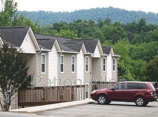 25 Maybelle Ln APT L, Weaverville, NC 28787