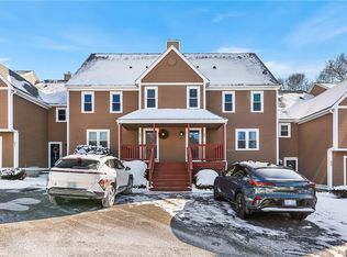 604 Brookhaven Ln, Woonsocket, RI 02895