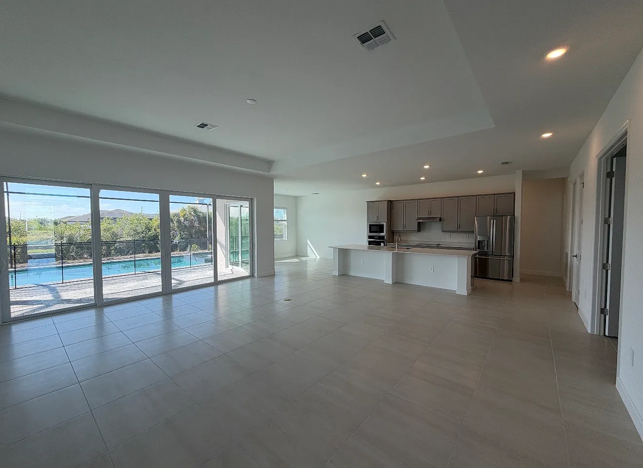 3 bed, 2650 sqft, $3,375 — Photo 4