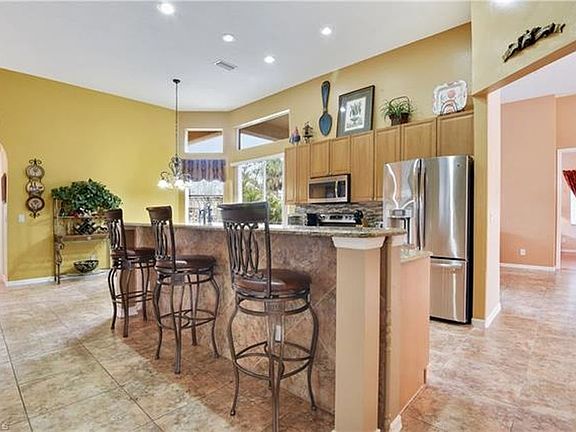 5th image of 9074 Somerset Ln