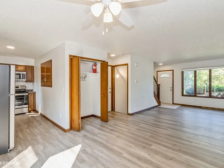 1359 Southview Cir — Photo 7