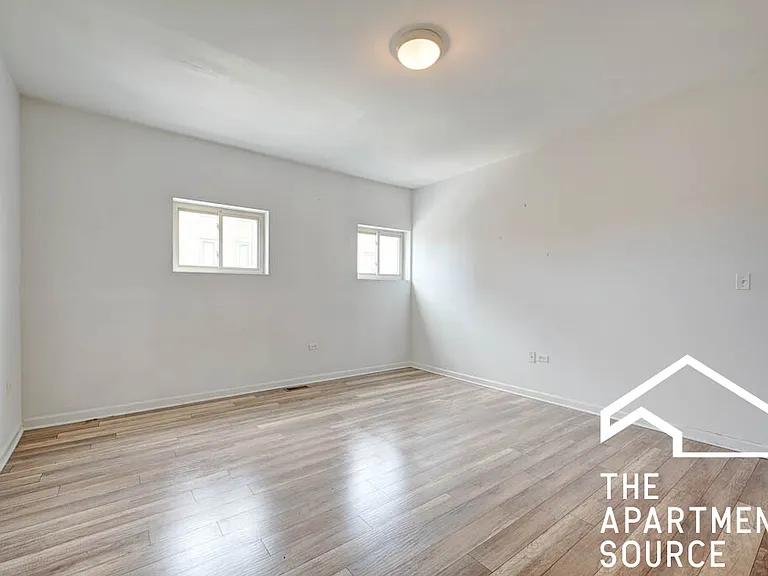 2700 W North Ave #203 — Photo 4