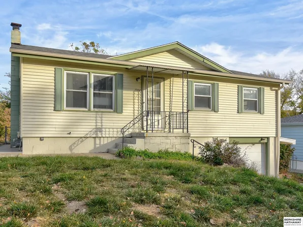 1204 W 15th Ave, Bellevue, NE 68005