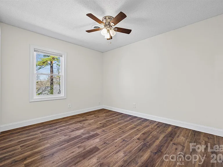 16149 Horoa Ct — Photo 17