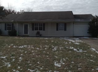 910 Linda Dr, Oak Grove, KY 42262