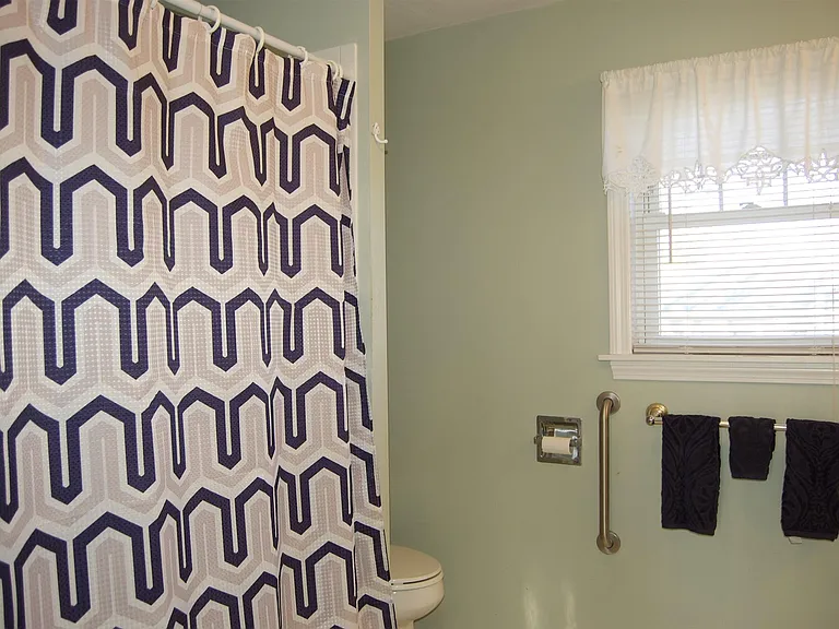 10 Power Ave — Photo 22