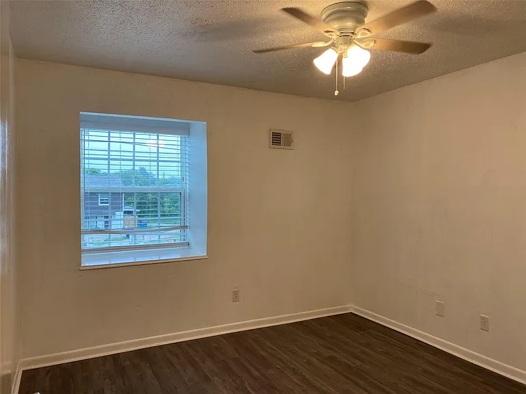 5002 Blue Spruce Cir #A — Photo 14