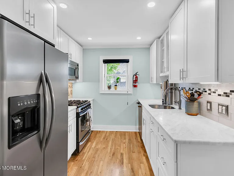 1211 Grand Ave #2 — Photo 8