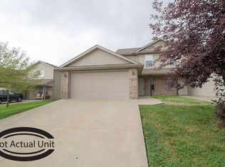 4011 Snowy Owl Dr, Columbia, MO 65202