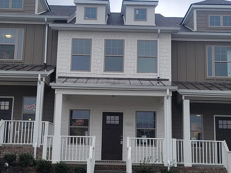 1505 White Tip Ln — Photo 1