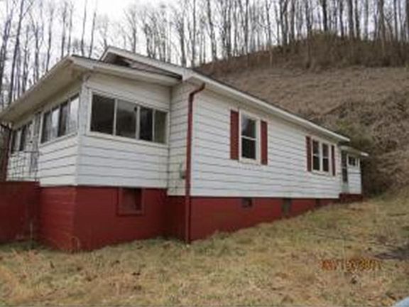 5th image of 140 Creekside Dr