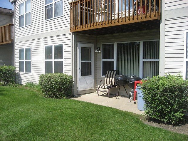 2nd image of 1011 Lincolnshire Ct APT B