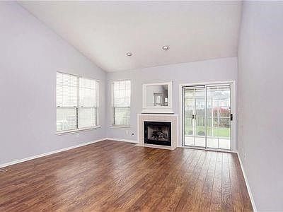 1st image of 10373 Lakeland Dr