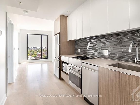 4th image of 20 Daly Ave #1802