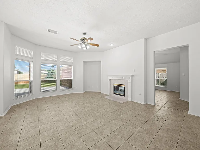 2415 Wyckchester Dr — Photo 23