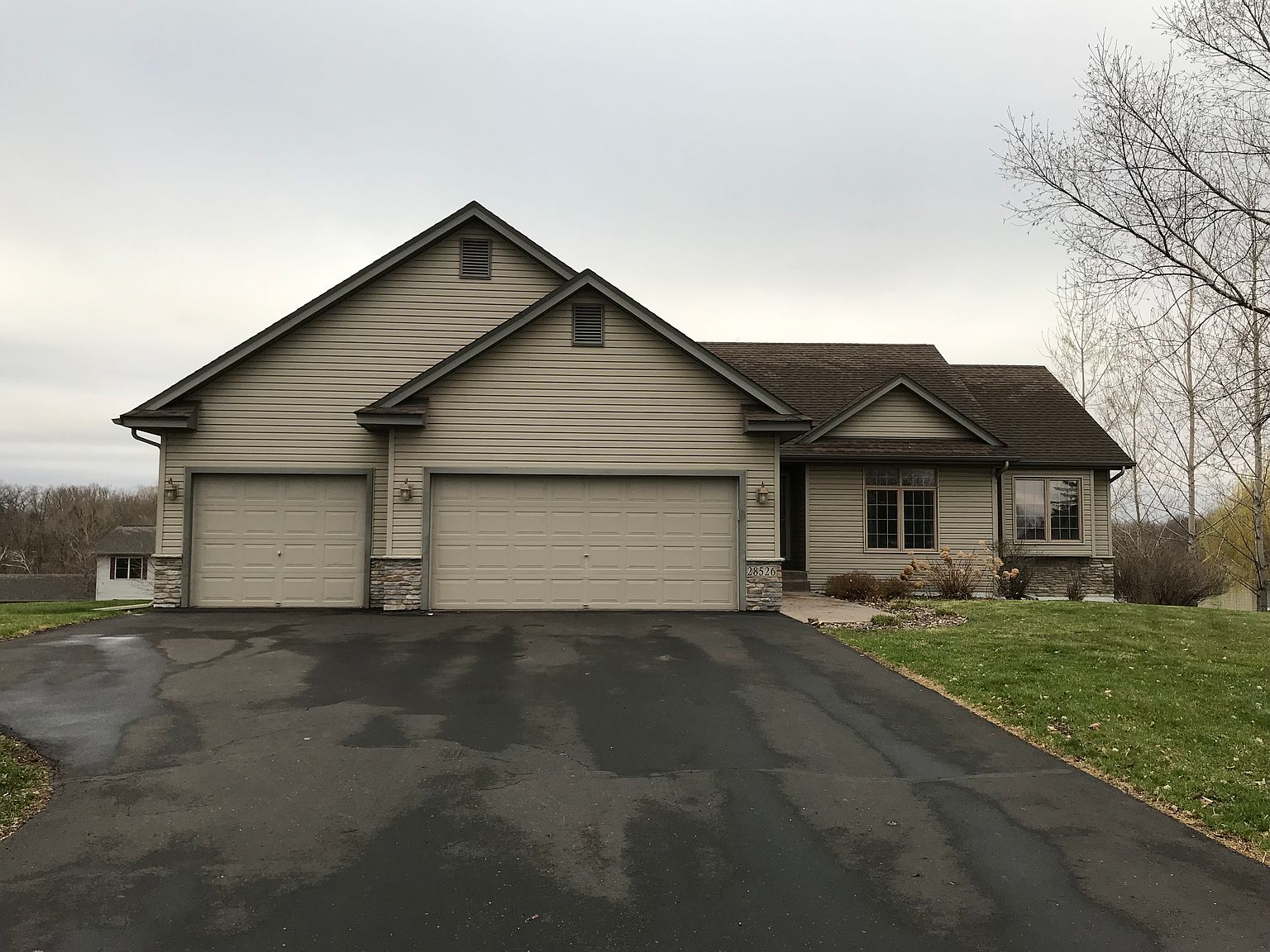 28526 Lakeside Trl, Lindstrom, MN 55045 | Zillow