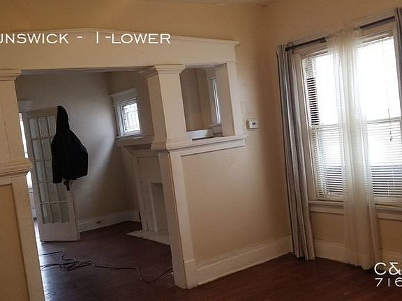 3rd image of 128 Brunswick Blvd #1