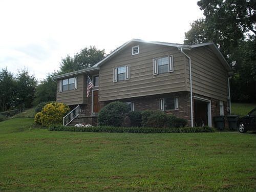 2nd image of 6619 Hillbrook Ln