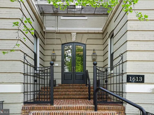 1613 30th St NW APT 3N, Washington, DC 20007